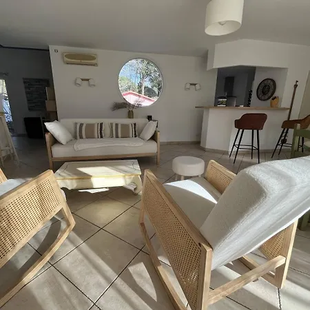 Port Camargue - Jolie Pour 6 Personnes Climatisee Avec Jardin Et Parking Le Grau-du-Roi
